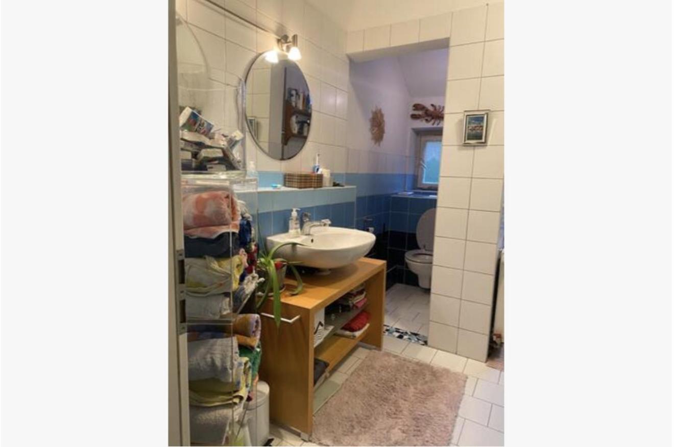 Homestay Altbauwohnung Ost *